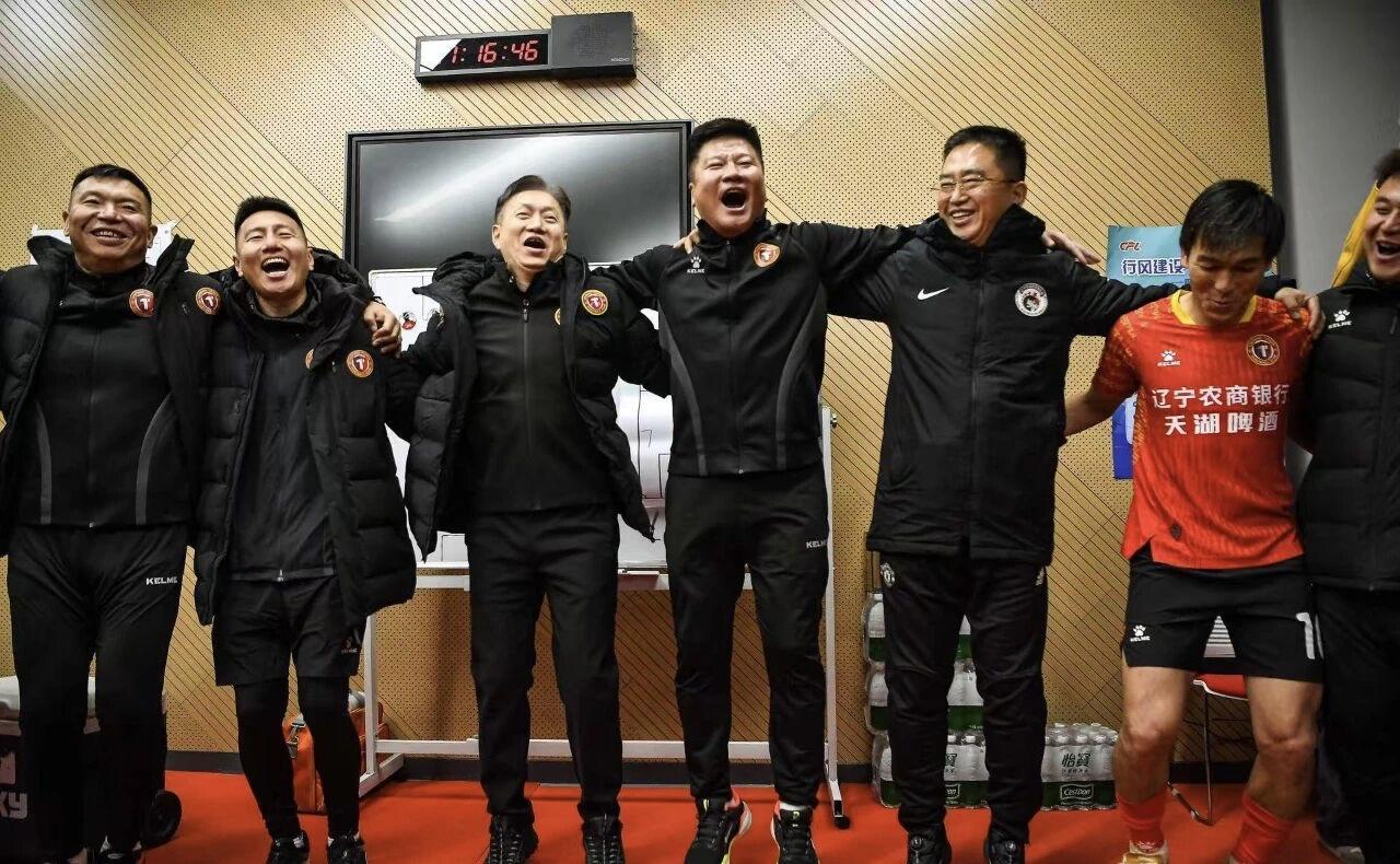 中超回归1年:辽足、铁人和庄毅的钱与面子,谁买单?