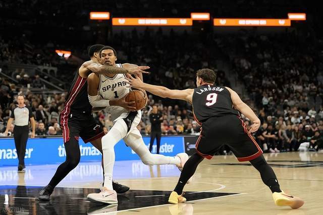 107-101！马刺队5连胜压热火队，文班亚马能拿mvp吗？NBA热议