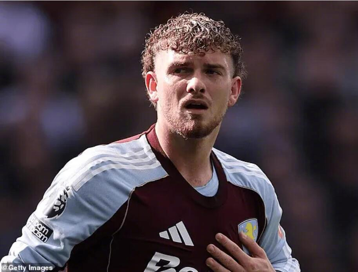 3500万悬念：埃利奥特租借含出场条款，英超利物浦和维拉谁吃亏？