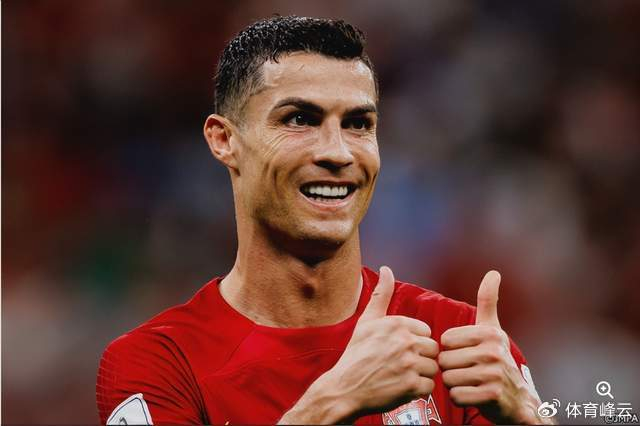 2.8亿美元年薪，克里斯蒂亚诺·罗纳尔多40岁还在用钱说话，英超球员看呆了
