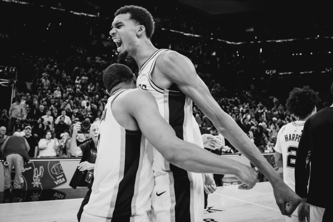 马刺队5胜0负，NBA西部这队突然开挂，雷霆6胜0负还隔岸观火？