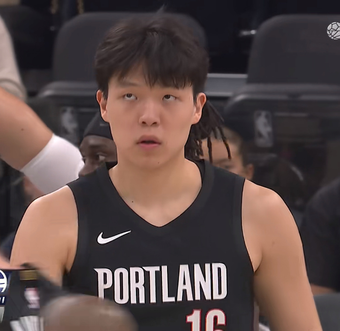 16斤体重变化惹争议：开拓者在NBA的增重任务，CBA出身的他能适应吗？