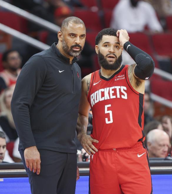 火箭队五虎两场净胜46分，NBA乌度卡回归传统首发能稳住吗?