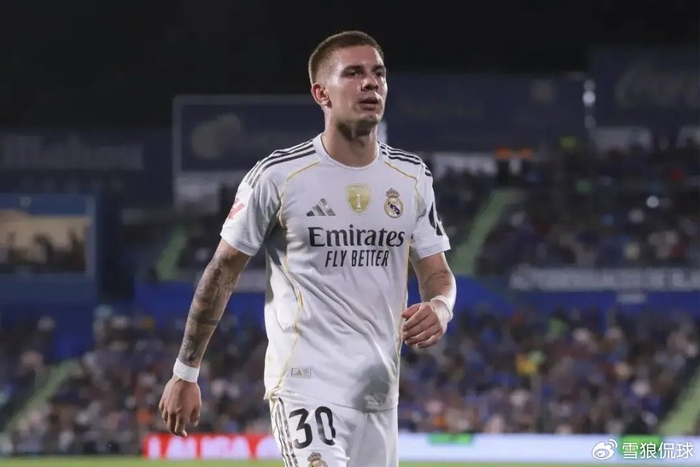 皇马10月5连胜后，18岁新秀坐板凳，西甲与欧冠的残酷选择