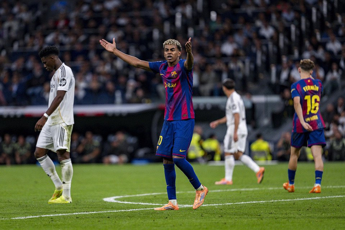 3大硬伤让巴塞罗那在西甲和欧冠掉链？拉菲尼亚缺阵+亚马尔受困