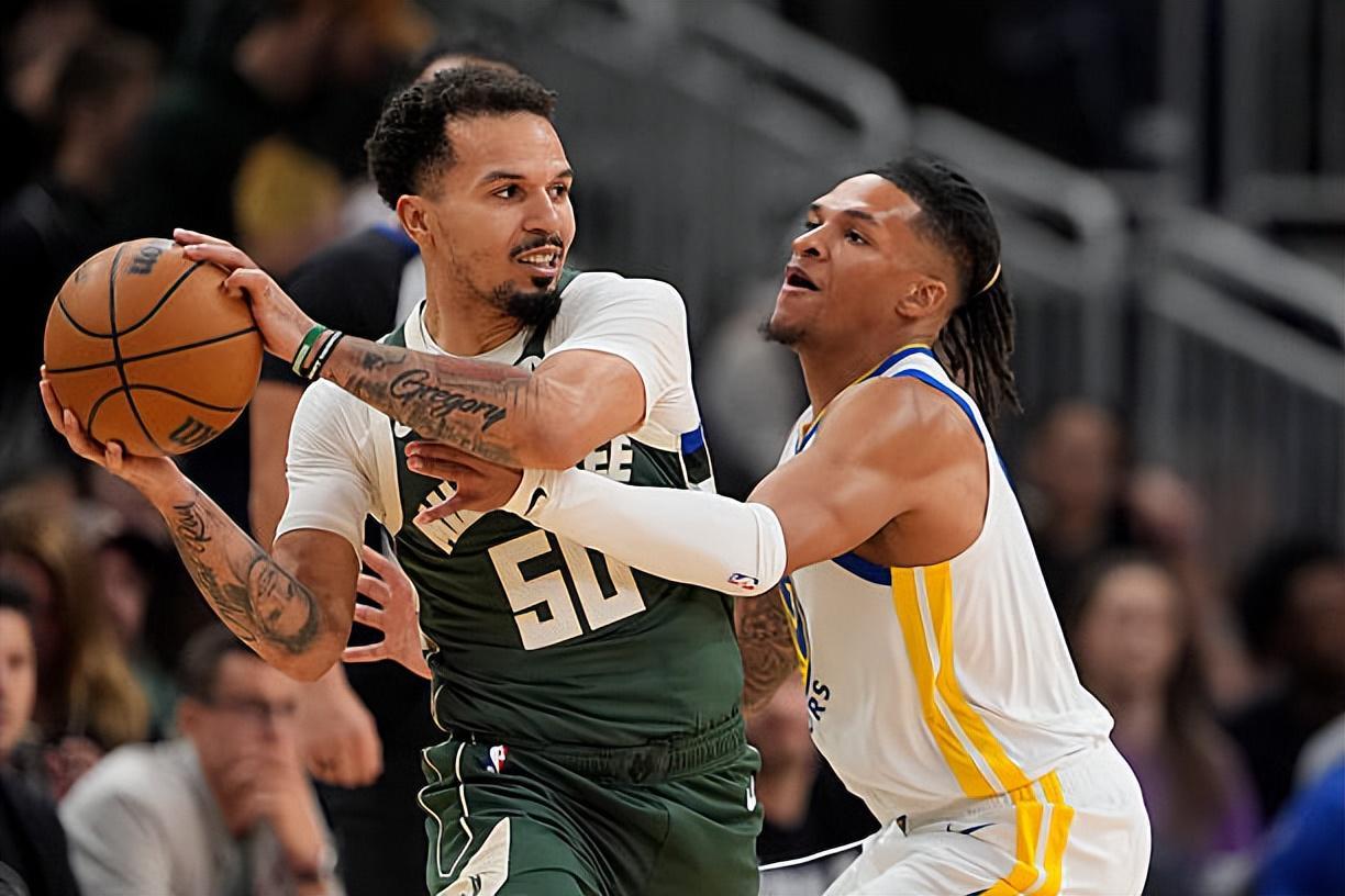 NBA 120-110：勇士被雄鹿队按住篮筐，安东尼21分钟像中了外挂