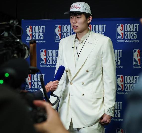 首轮16顺位的代价：杨瀚森在NBA的热度被波特兰开拓者掏空