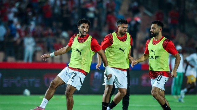 12月14日赛程冲突：萨拉赫马尔穆什恐缺席热身，利物浦曼城英超抢人有多狠