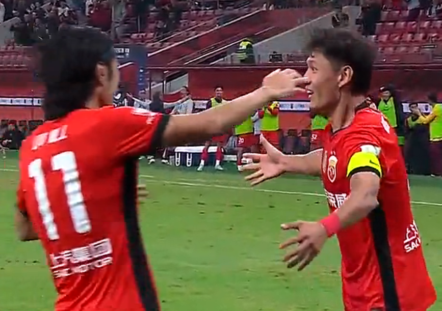 中超29轮3-0,上海海港在伤病荒里抢到关键3分,冠军味还是运气?