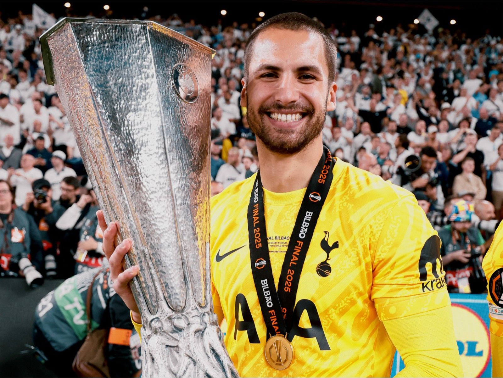 26岁退役？前英超热刺第三门将转行导演摄影，球迷愣住了