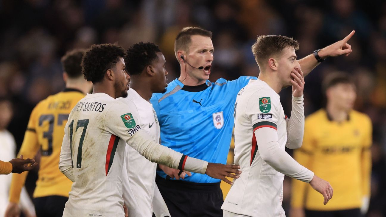 切尔西39天5红牌，年轻阵容还是操控不住的幼稚派？英超争议继续升级