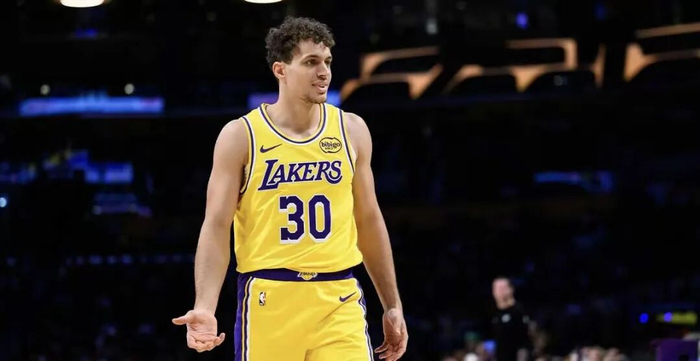 雷迪克要更多上场？50场限制下的湖人双向赌局（NBA）