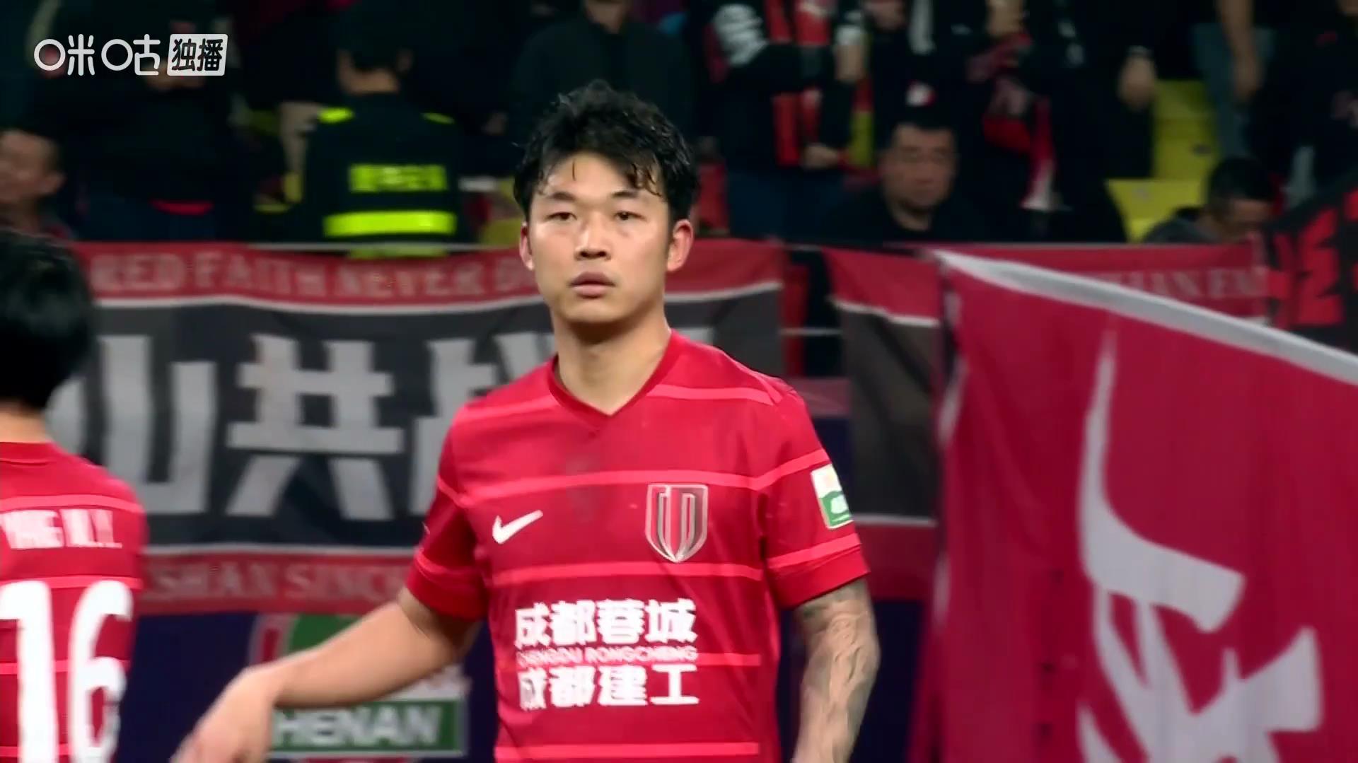 上港63分稳坐，蓉城59分提前出局：中超争冠像中彩票？