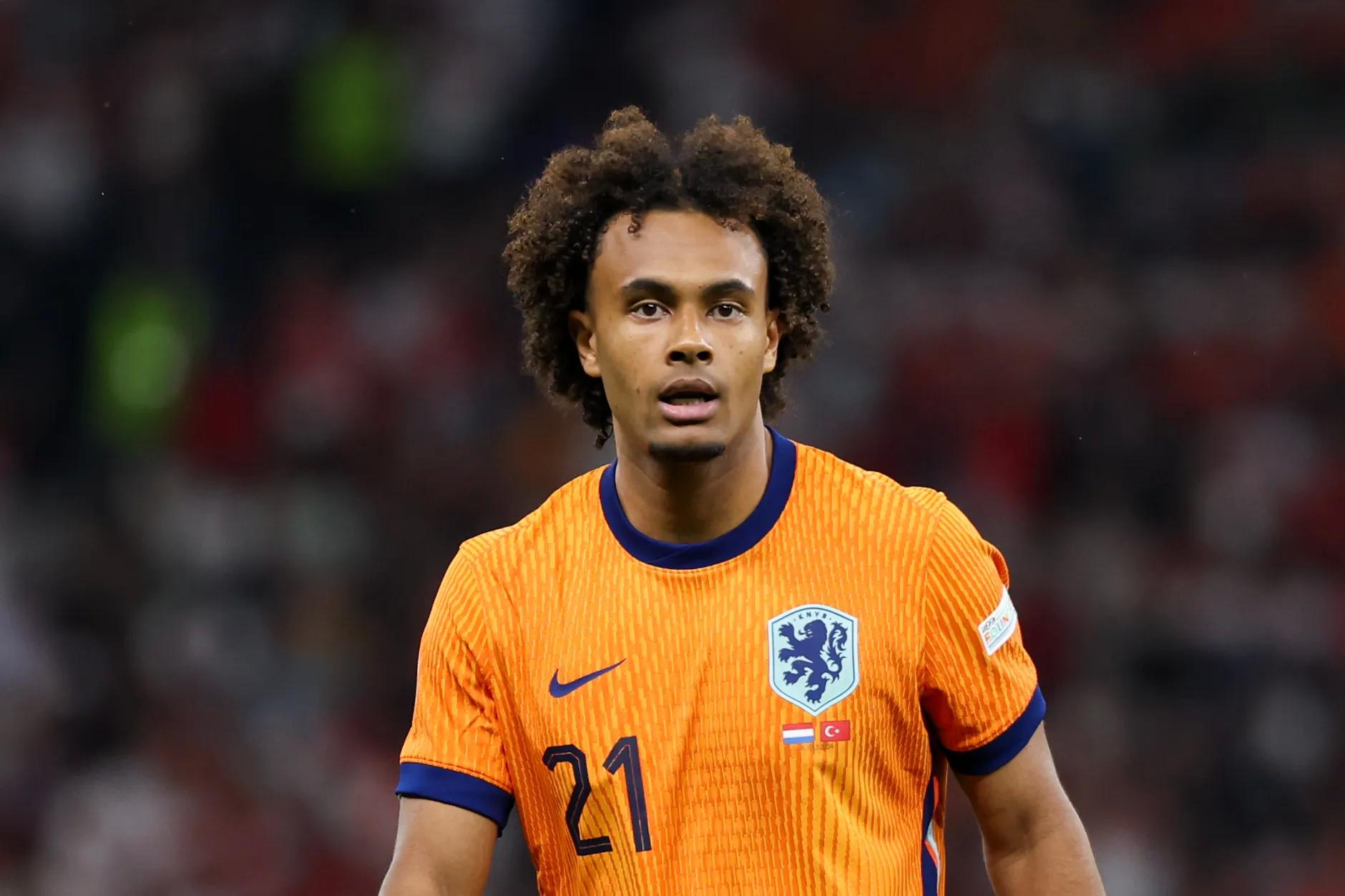 24岁只拿90分钟，曼联英超锋线尴尬：罗马、西汉姆联都在等什么？