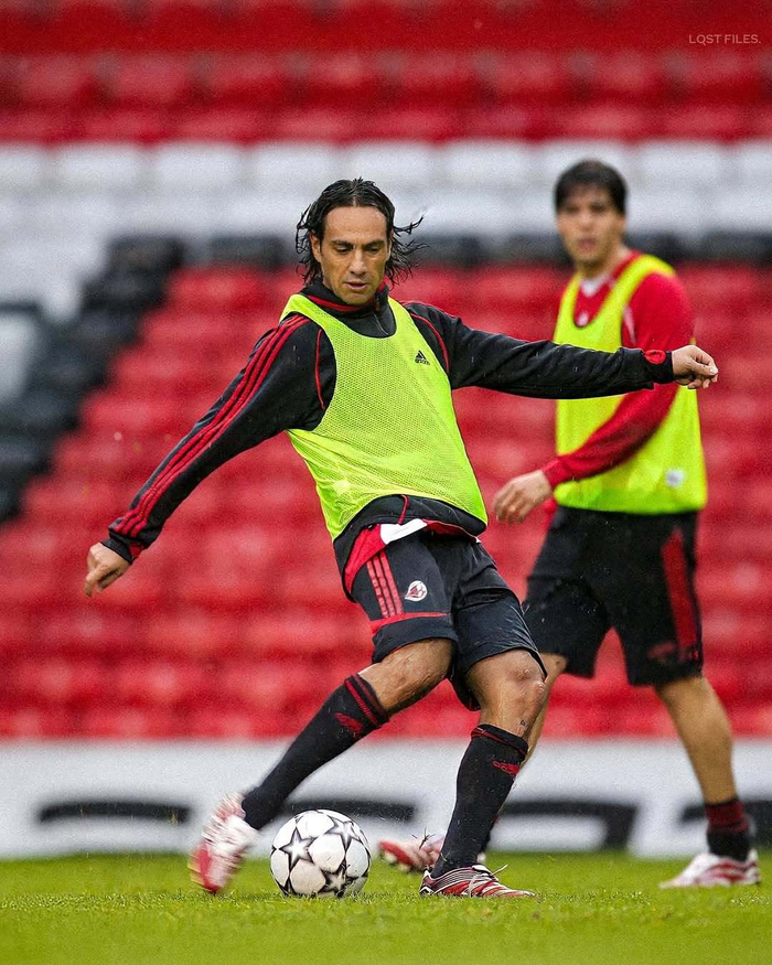 2张老照片：内斯塔教会AC米兰什么叫意甲防守的狠与美