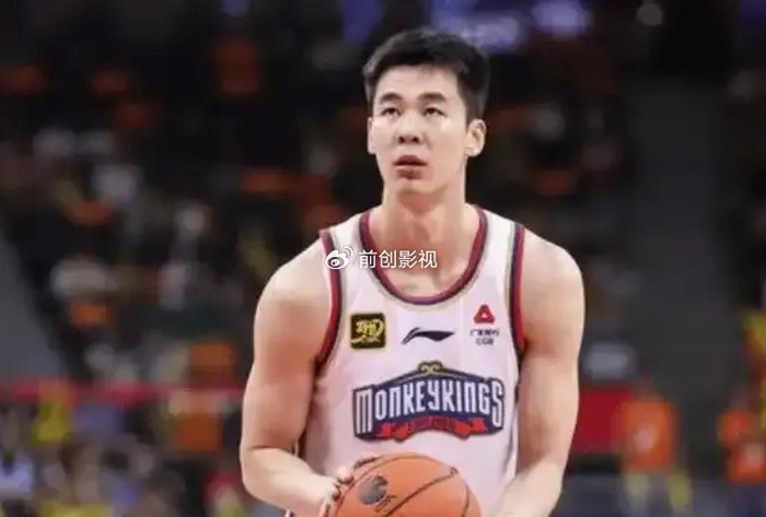 25岁郭昊文拒了NBA合同？CBA球员的夏天闹剧和5000万转会钱