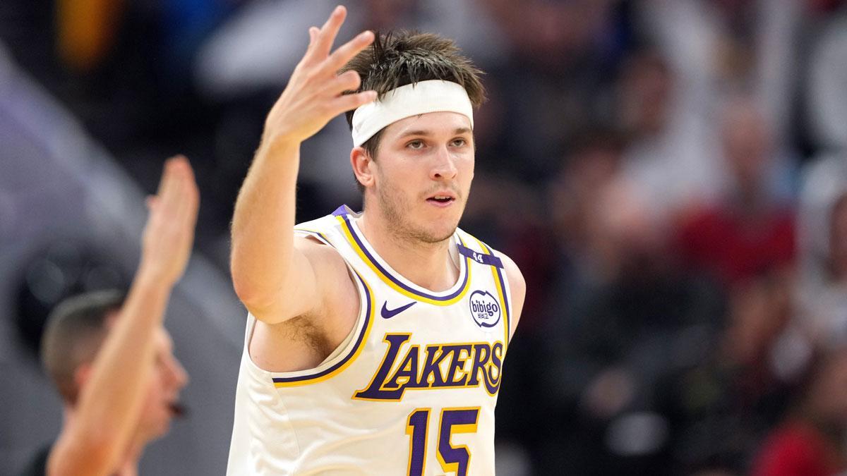 3000万底薪？湖人传闻里夫斯身价飙升，NBA把算盘敲响了