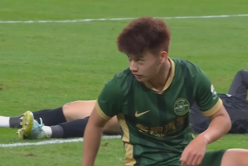 中超第29轮：上海海港60分稳住榜首，蓉城59分被河南翻盘，申花58分还等天赐好运