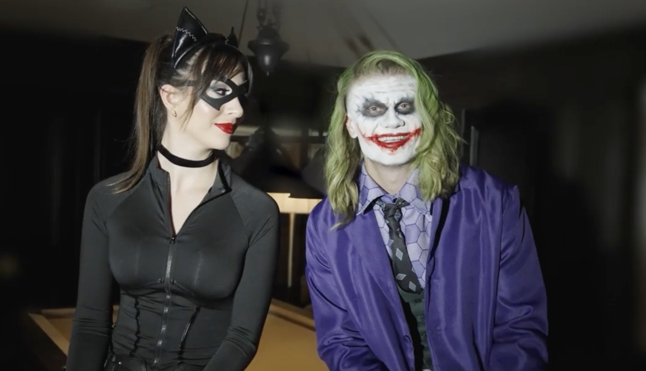 哈兰德首次万圣节装扮：1次出门买尿布，曼城英超锋线的另类加班