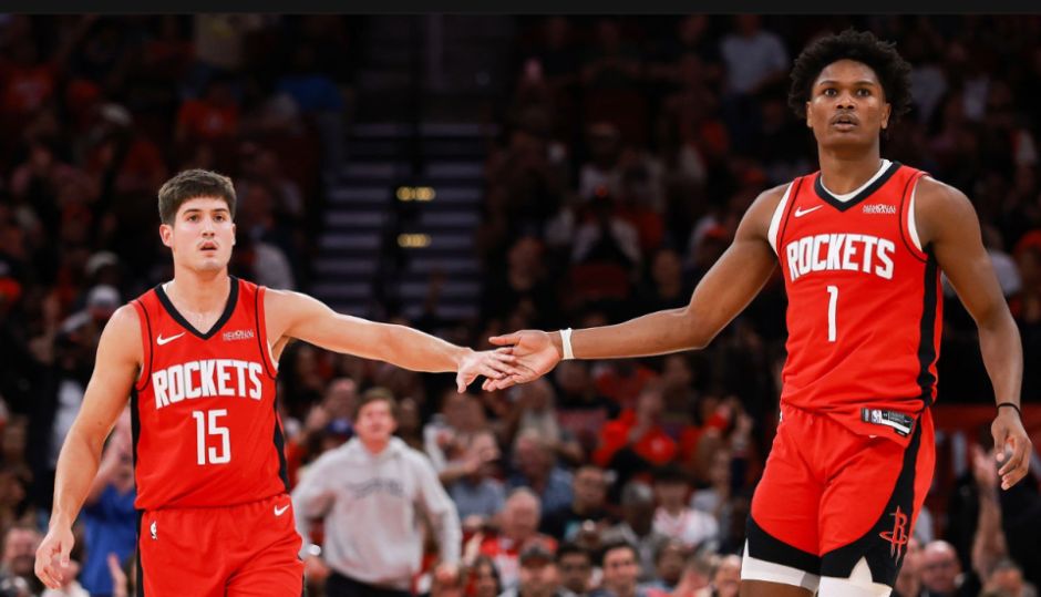 火箭两合同选项：1226万与1111万，NBA还敢不安心？