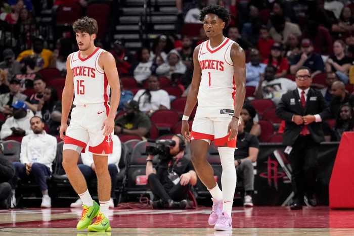 火箭执行1226万和1111万选项，NBA新赛季前的算盘到底算谁赚