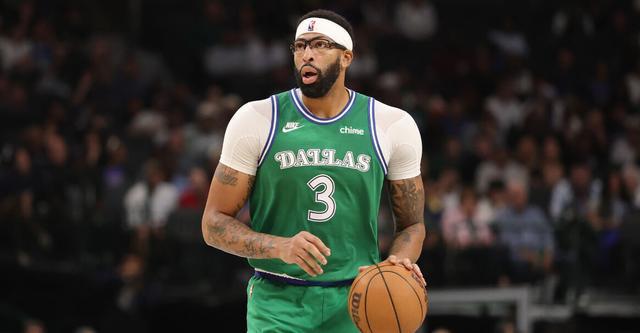 11月2日墨西哥城第15场：独行侠内线告急，安东尼·戴维斯能上场吗？（NBA）