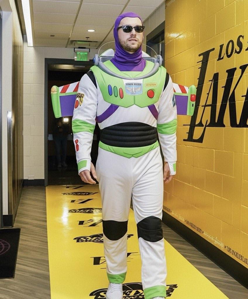 湖人客场挑衅灰熊，NBA杯首战北京时间2025/11/1 09:30，3胜2负西部第七硬刚