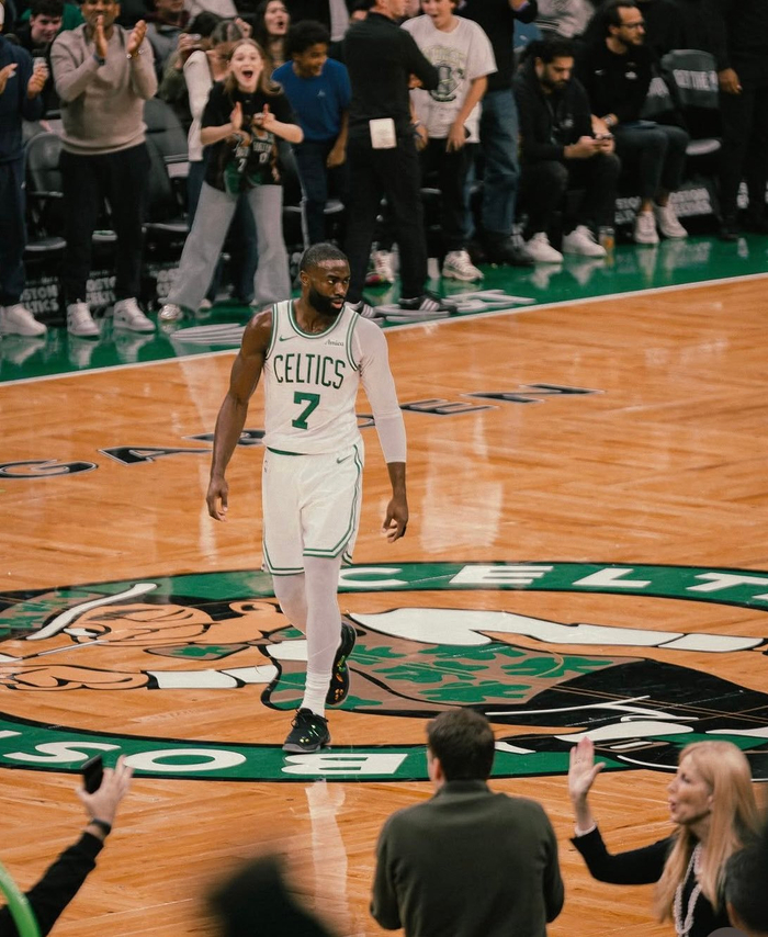 41分+30+连场，NBA这波布朗打脸怀特质疑者