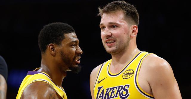 湖人5人首发出征孟菲斯：里夫斯、奥斯汀回归，NBA阵容能不能顶住？