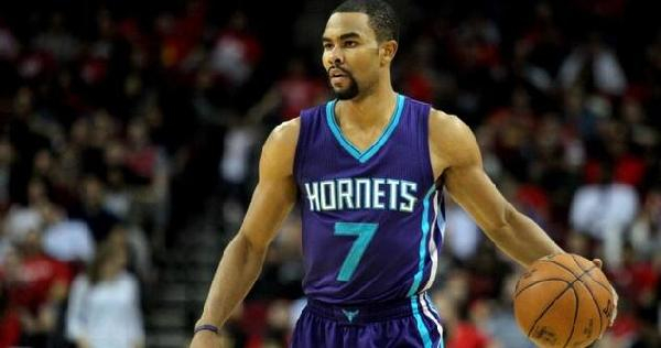 24次助攻仍是天花板？NBA现役20+助攻榜单，朗多8次压场