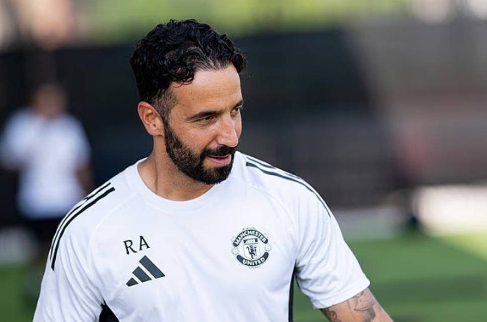 英超9轮后曼联争前八？阿莫林还能撑几场，赫斯基给出下限