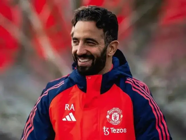 英超第10轮：曼联9战16分，阿莫林还能继续装稳吗？利物浦还在盯着