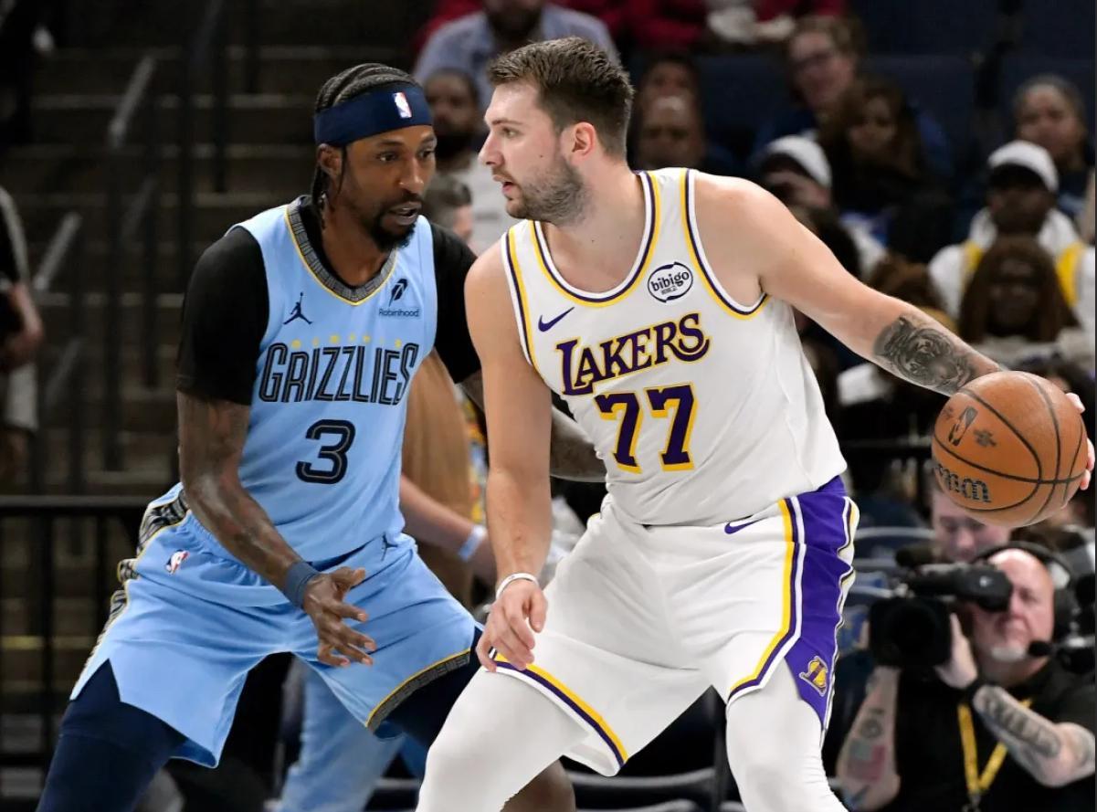 东契奇44+12+6撬动逆转，NBA杯湖人117-112险胜灰熊？