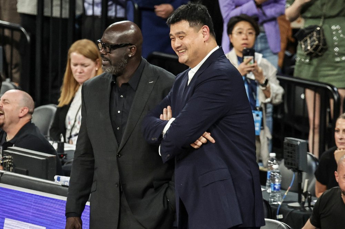 澳门NBA中国赛：篮网71-59半场领先，曾凡博3分06秒首秀引发现场哗然