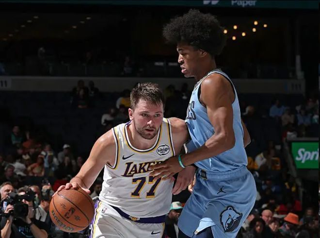 112-117，东契奇44分狂潮：NBA赛场的老戏新演还是历史级别的独角戏？