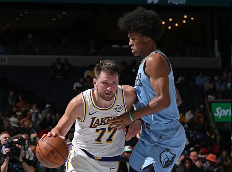 112-117湖人险胜？卢卡·东契奇44分的神迹还是噪音，NBA连夜开喷