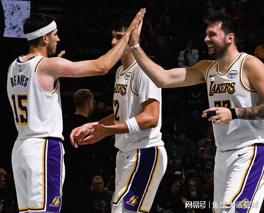 NBA北京11月1日：117-112，湖人靠什么翻盘？灰熊的篮板跟不上节奏