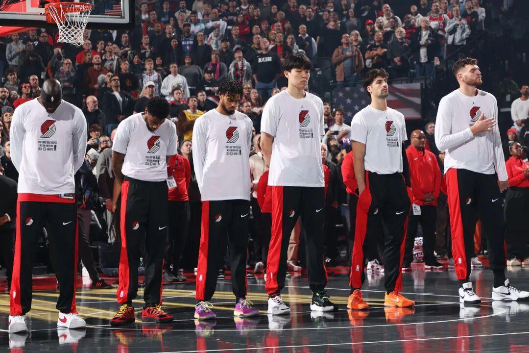 109-107惊心一刻：开拓者险胜，杨瀚森同框约基奇却坐冷板凳，NBA杯又演悬念