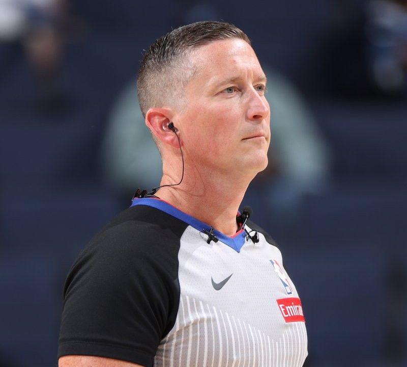 NBA11月2日启用耳机：1次通话能否拯救回放中心威信