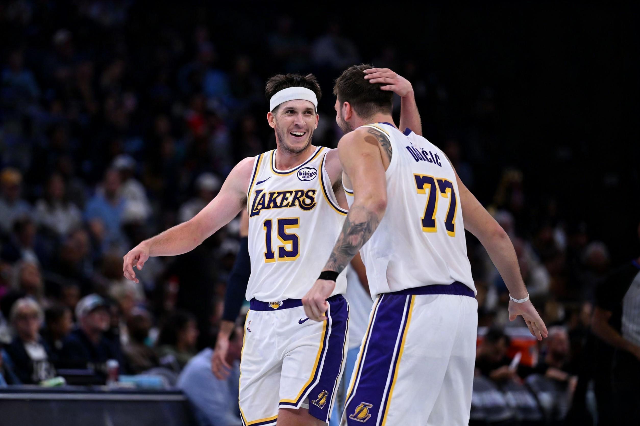 44分回归造神？湖人117-112逆转孟菲斯，NBA这剧本谁写的