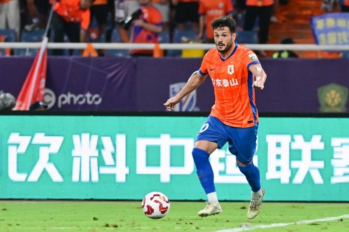 25球领跑中超射手榜，卡扎伊什维利两次点球被扑，这金靴还能镇住？