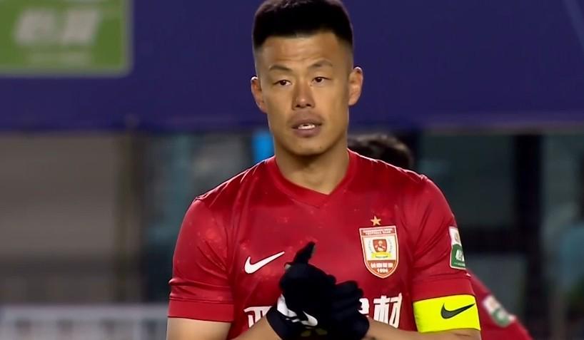 国安4球羞辱长春亚泰，中超第29轮谭龙200场成注脚