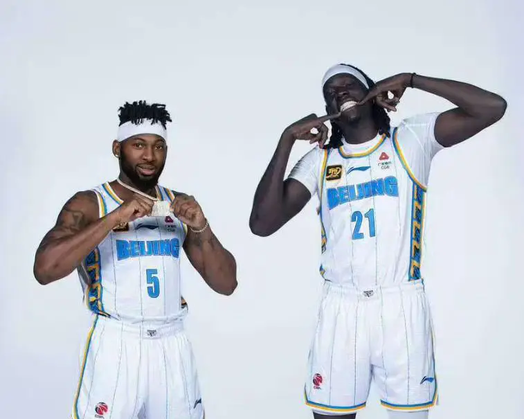 北京队3外援算盘乱了？奥莫特发free后cba和NBA的门都差点被关上