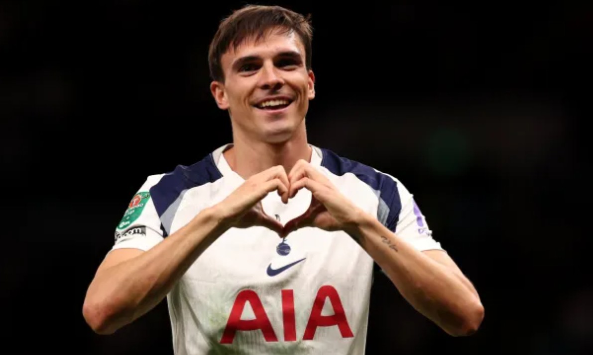 30岁回英超能被买断？帕利尼亚2700万选项撩动曼联和托特纳姆热刺神经