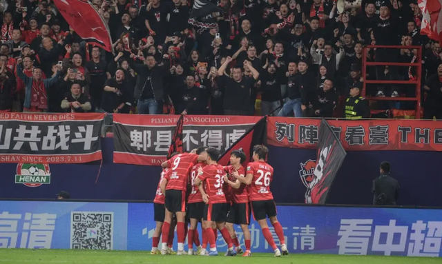 中超第赛季折戟：1.6亿在账面，蓉城不想拿冠军？