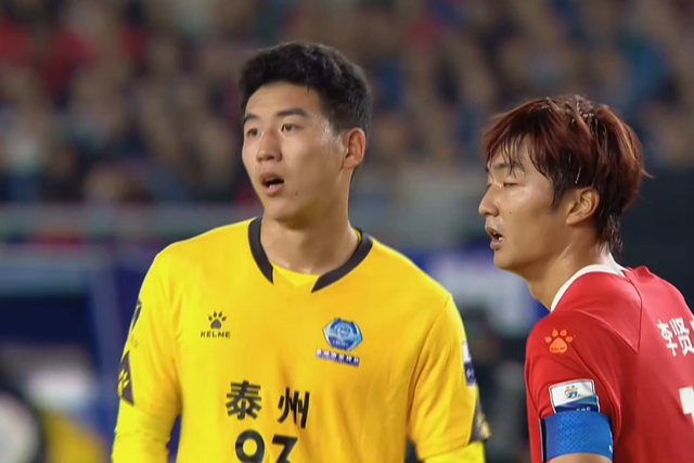 苏超决赛点球4-3定胜负，62329人见证泰州击退南通，戴曜城成英雄但像英超那帮狠脚？