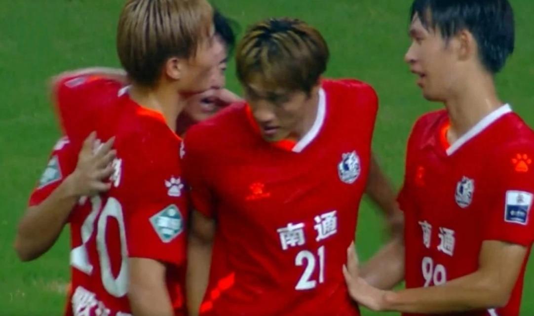 0-0闷战到点球，泰州4-3爆冷夺冠，比英超冷门还带戏、像NBA那种戏剧性