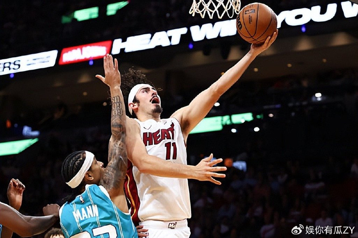 热火144-117狂胜，哈克斯28分+43正负，NBA锋线突然变主角