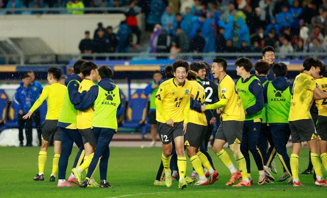 24小时两极：亚泰U21夺苏超冠军，主队中超几乎锁定1个降级名额