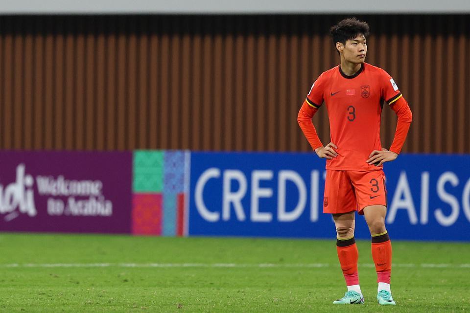 中超第29轮0-4噩梦：长春亚泰被国安屠城，20岁国足红星成众矢之的